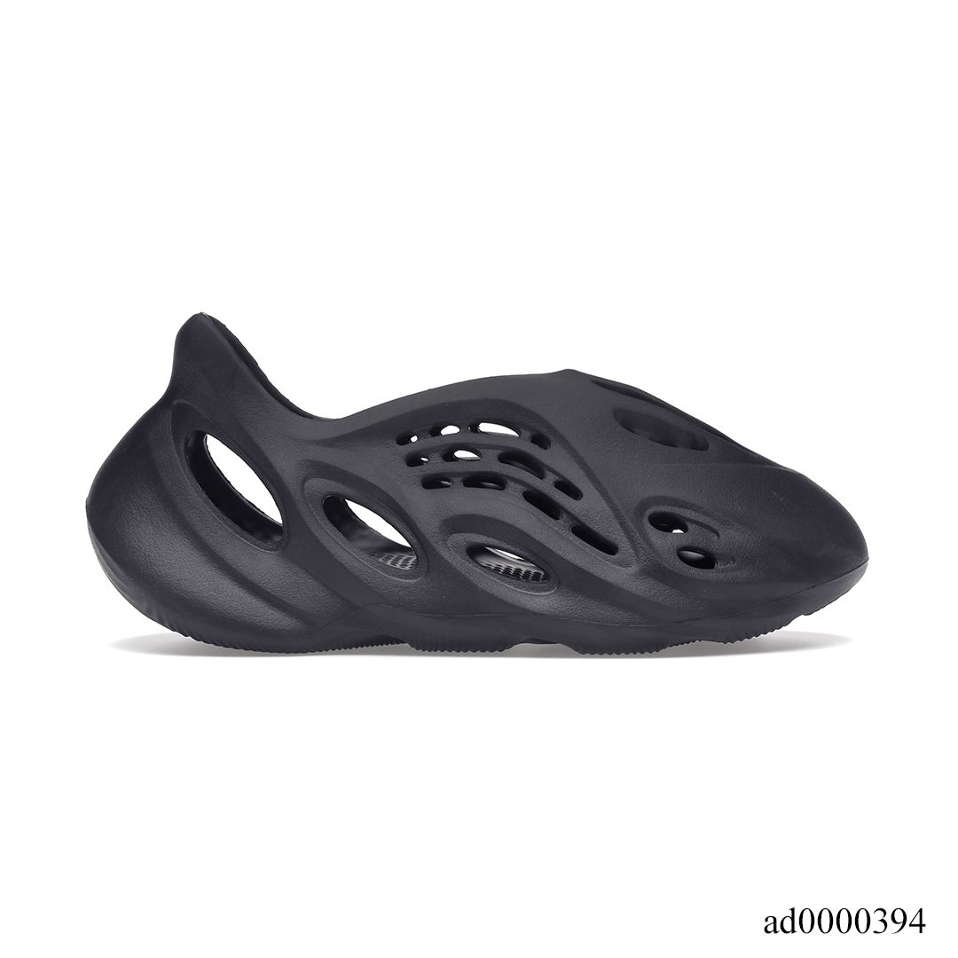 YzY Foam RNR Onyx Shoes Sneakers – ad0000394