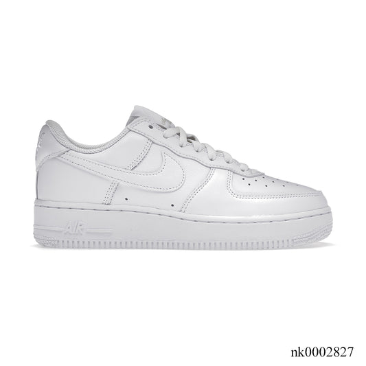 AF1 ’07 Low Color of the Month Triple White Shoes Sneakers – nk0002827