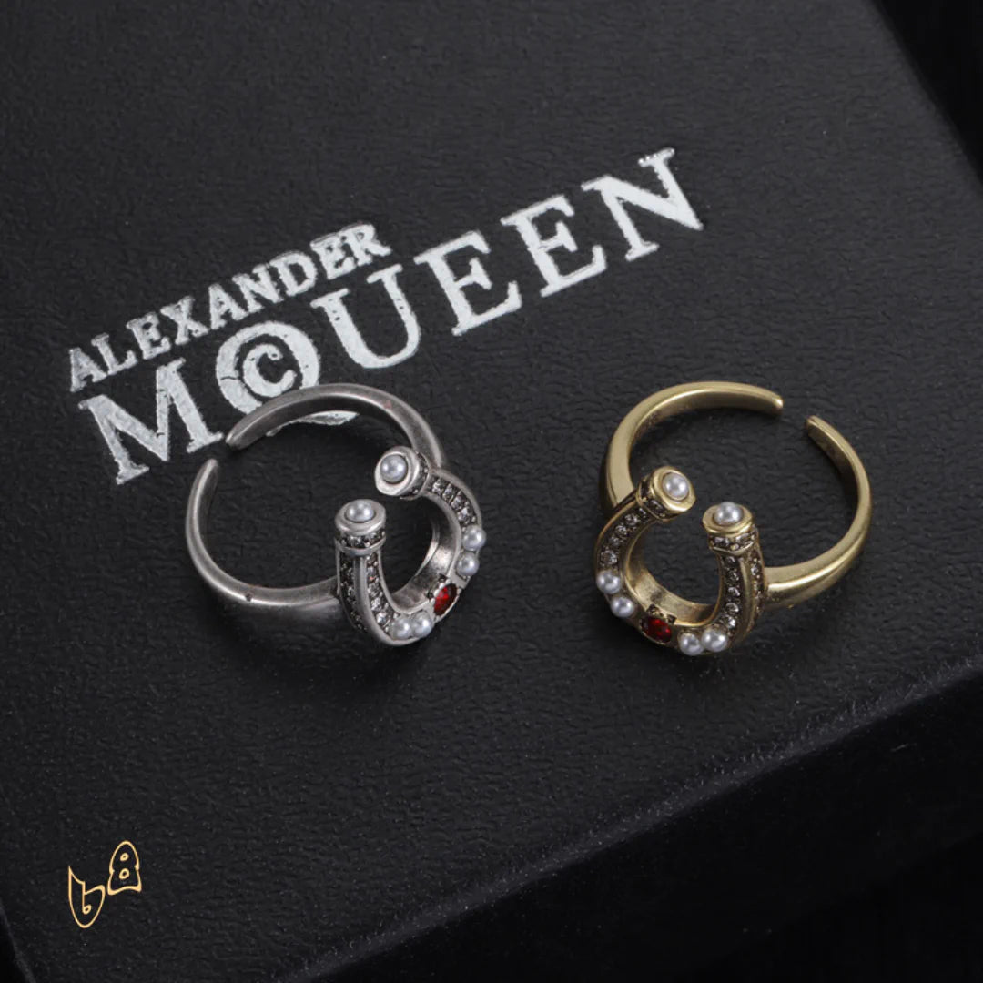 McQueen Horseshoe Ring – MCQ0014