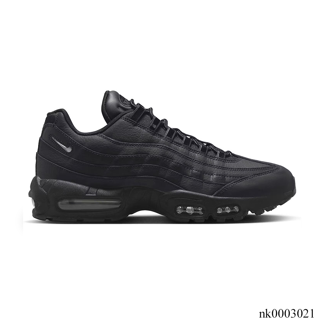 AM 95 Jewel Triple Black Shoes Sneakers – nk0003021