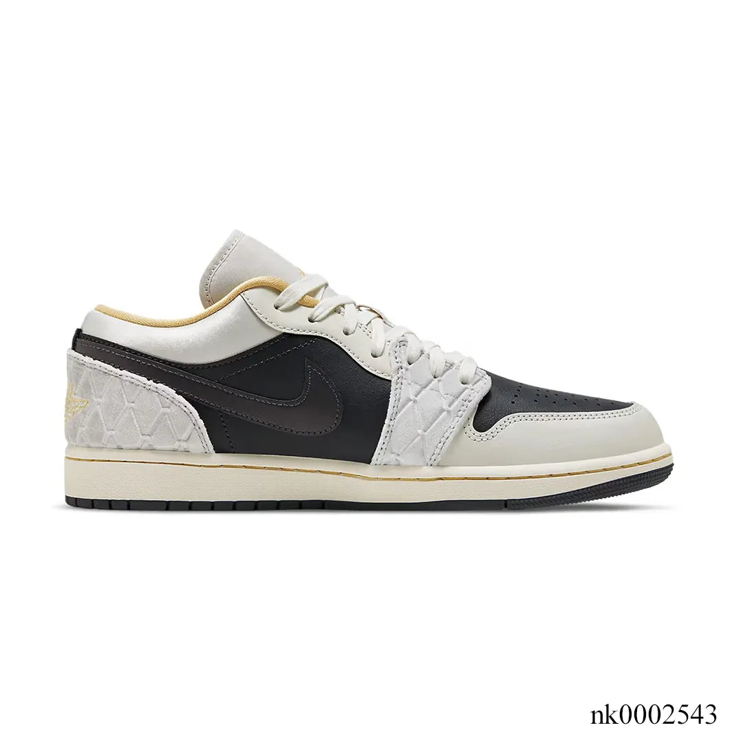 AJ 1 Low Beaded Swoosh Shoes Sneakers – nk0002543
