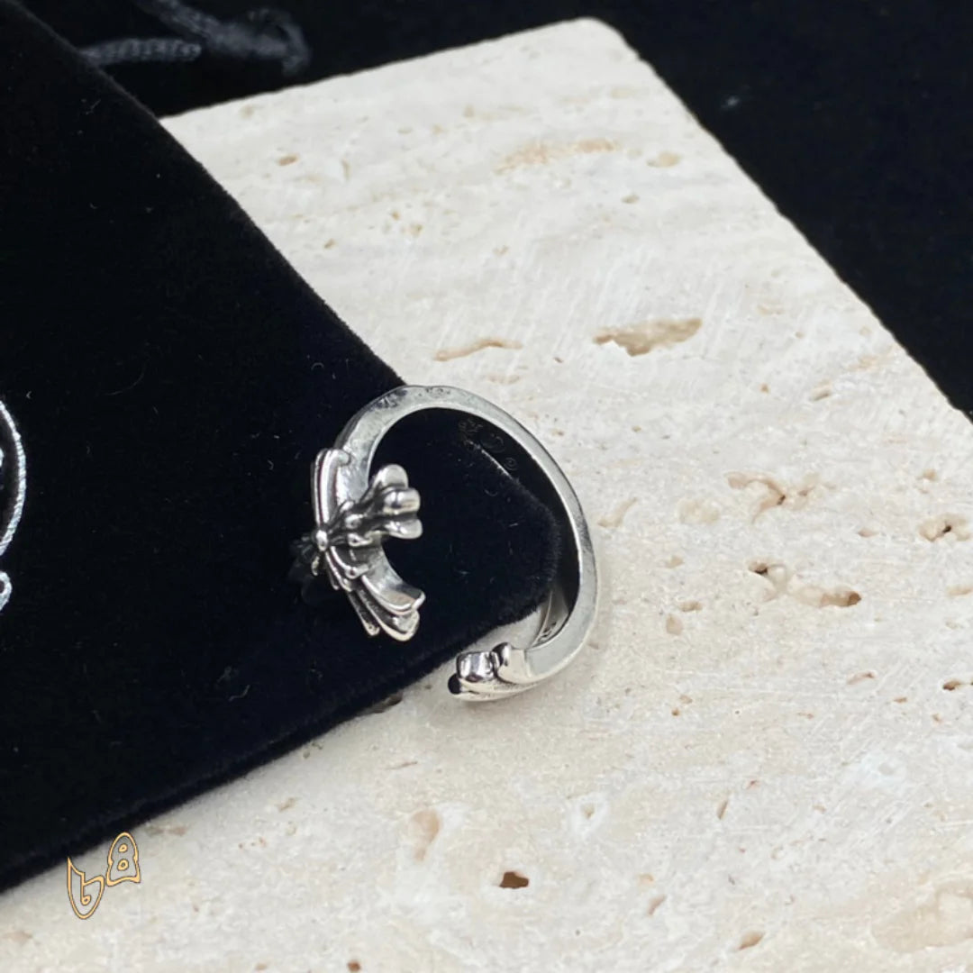 CH Silver Cross Ring – CH0085