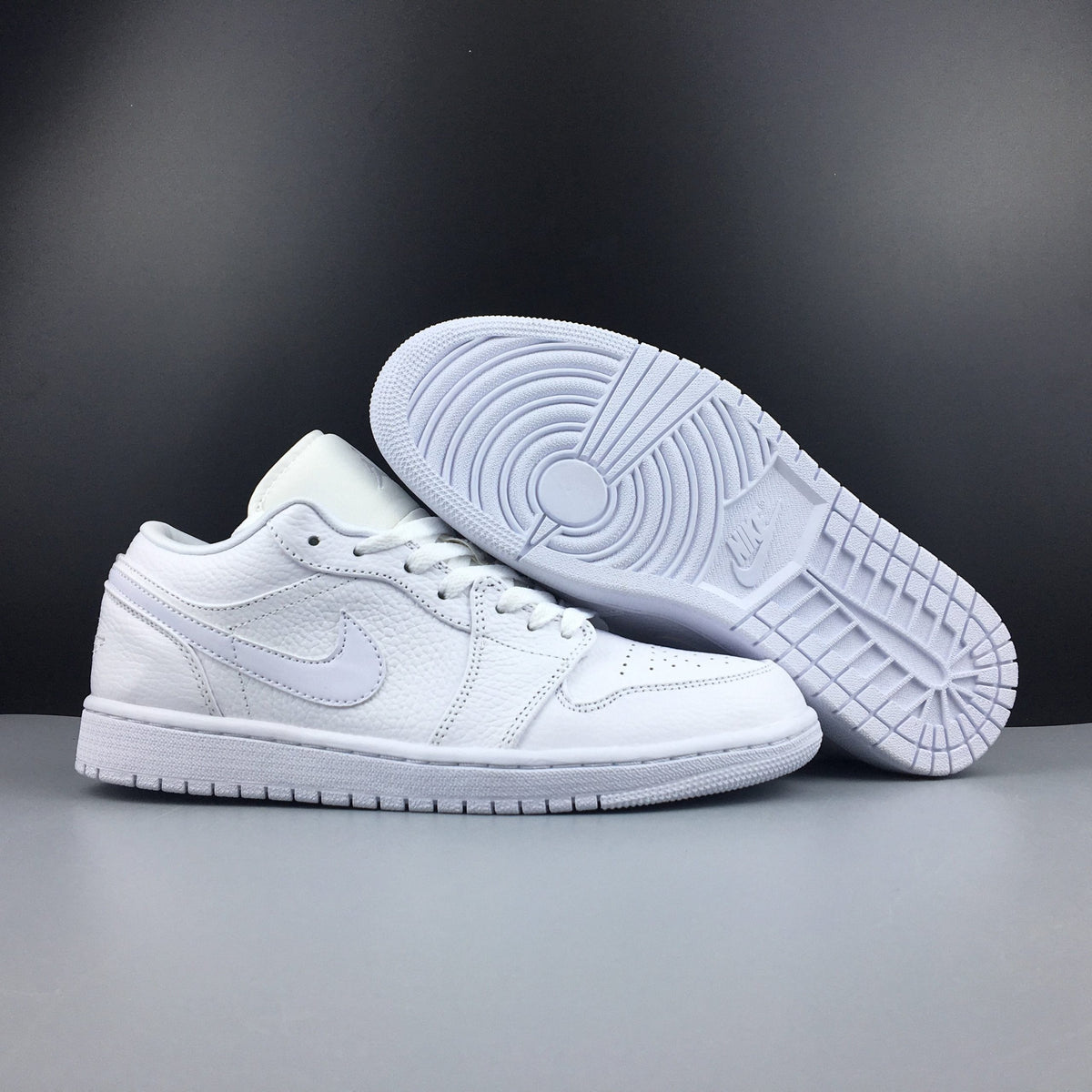 AJ 1 Low Triple White (2019) Shoes Sneakers – nk0000265