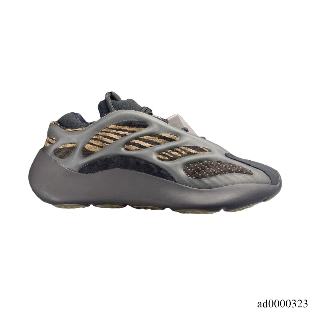 YzY 700 V3 Clay Brown Shoes Sneakers – ad0000323