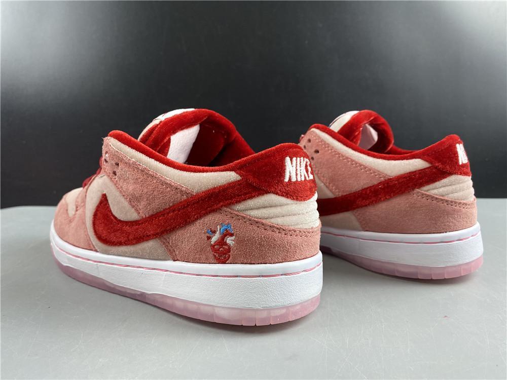 SB Dunk Low StrangeLove Skateboards Shoes Sneakers – nk0000688
