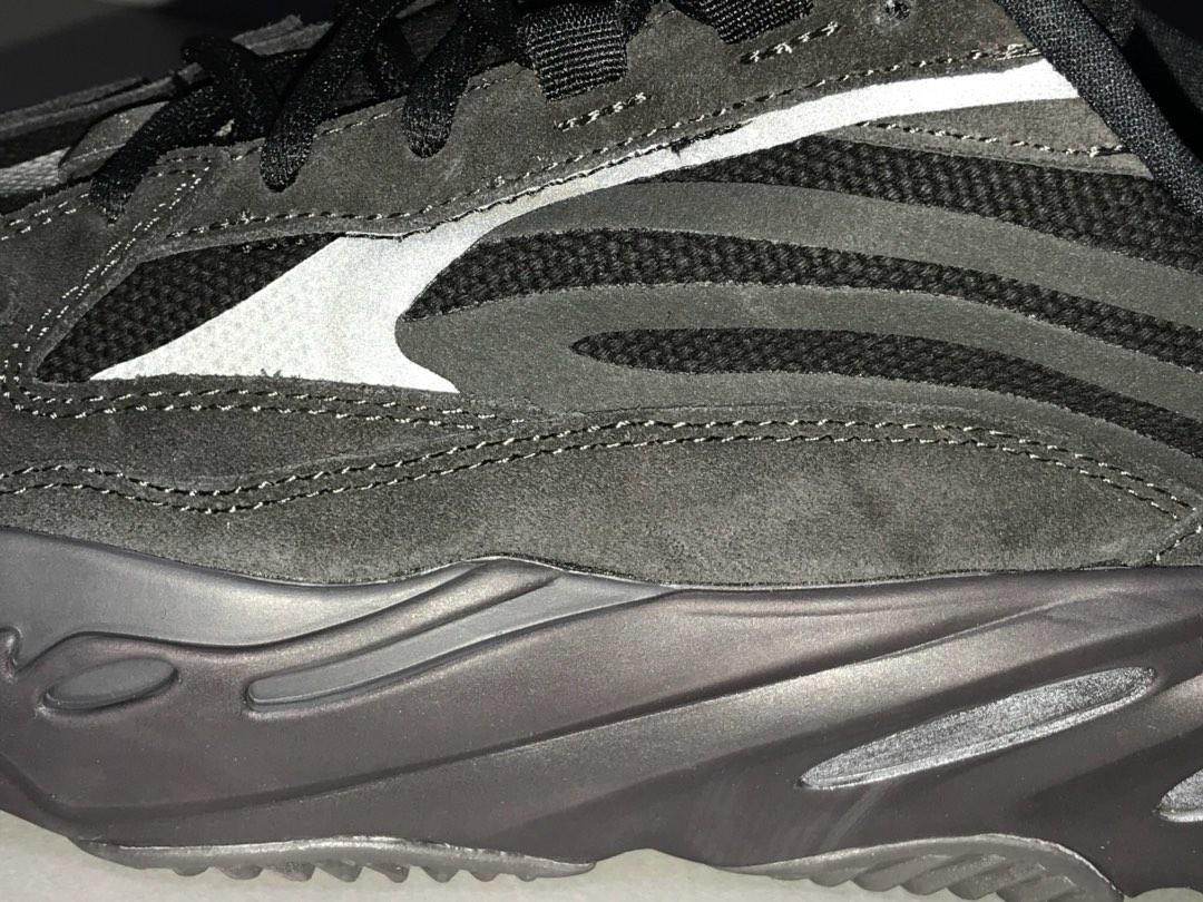 YzY Boost 700 V2 Vanta Shoes Sneakers – ad0000039
