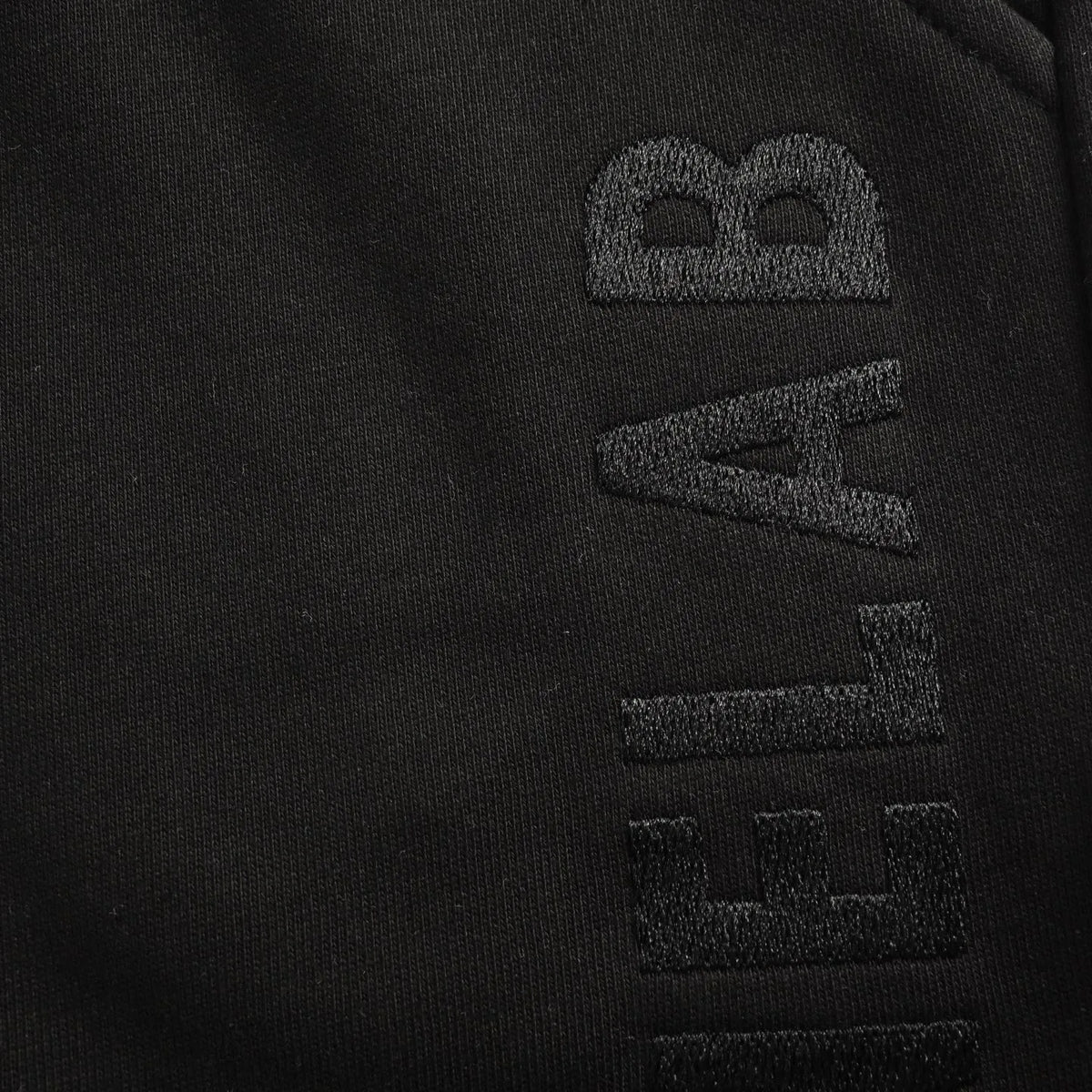 BLCG Reversed Logo Embroidered Shorts in Black – 608 – blcg0000608