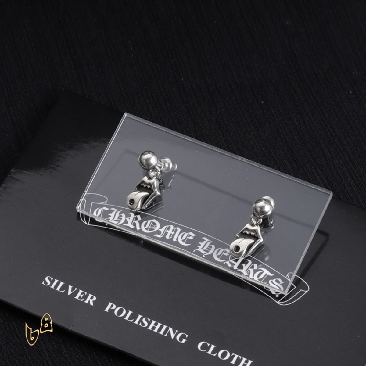 CH Cross Lip Tongue Earrings – CH0151