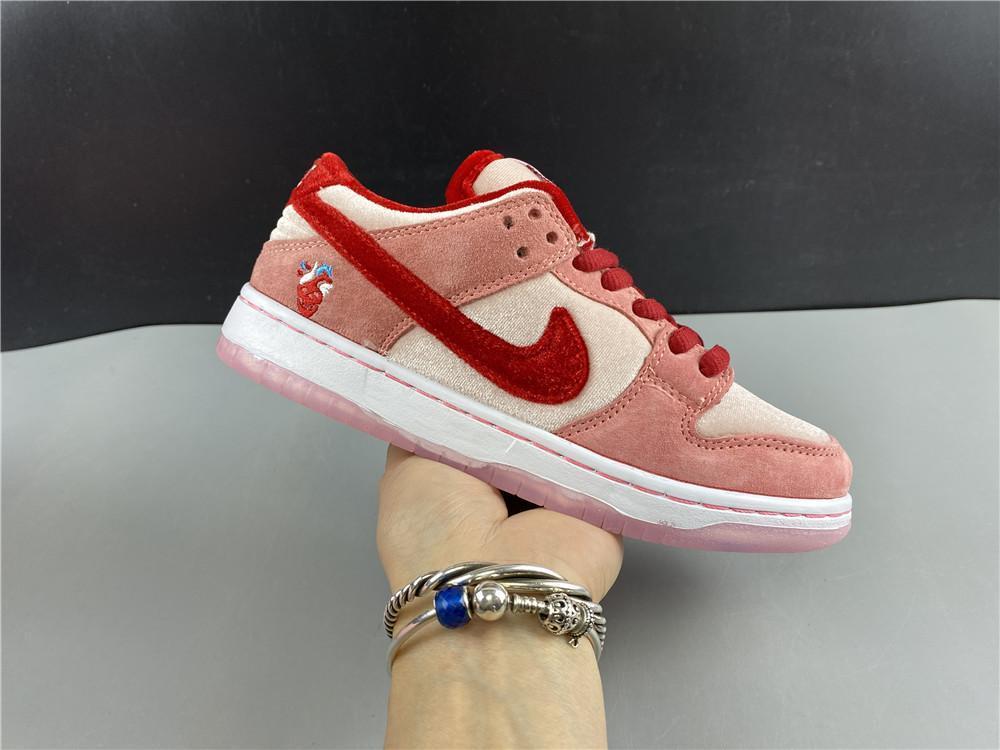SB Dunk Low StrangeLove Skateboards Shoes Sneakers – nk0000688