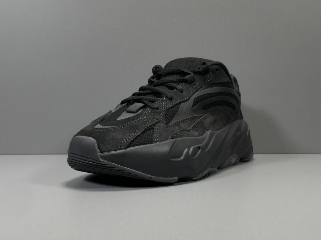 YzY Boost 700 V2 Vanta Shoes Sneakers – ad0000039