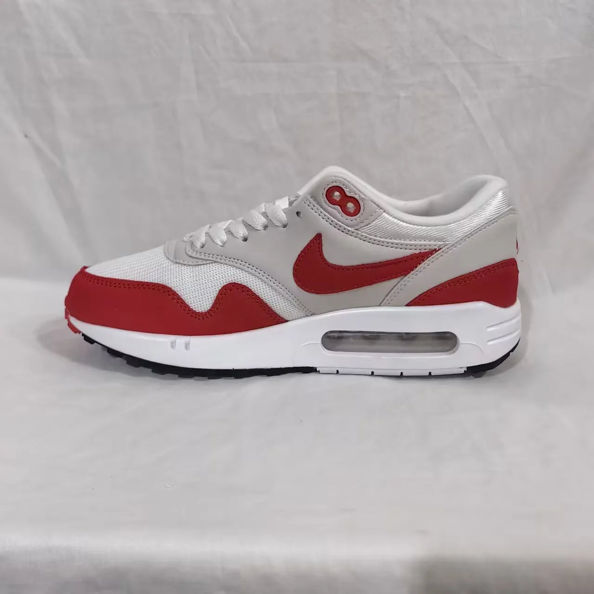 AM 1 Anniversary Red Shoes Sneakers – nk0000511