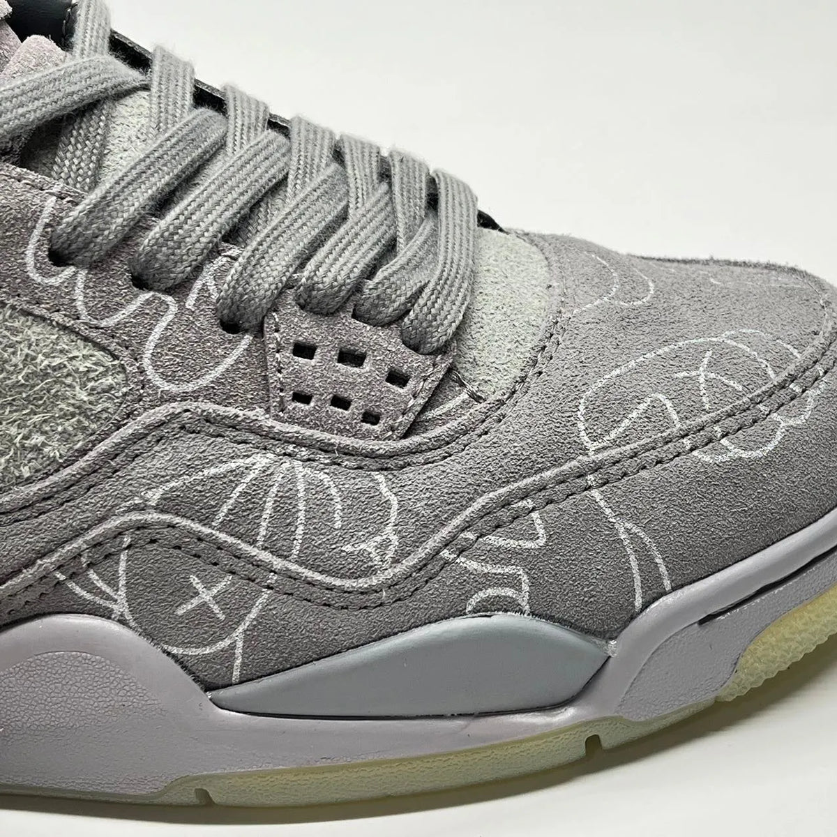 KAWS x AJ 4 Cool Grey Shoes Sneakers – nk0003104