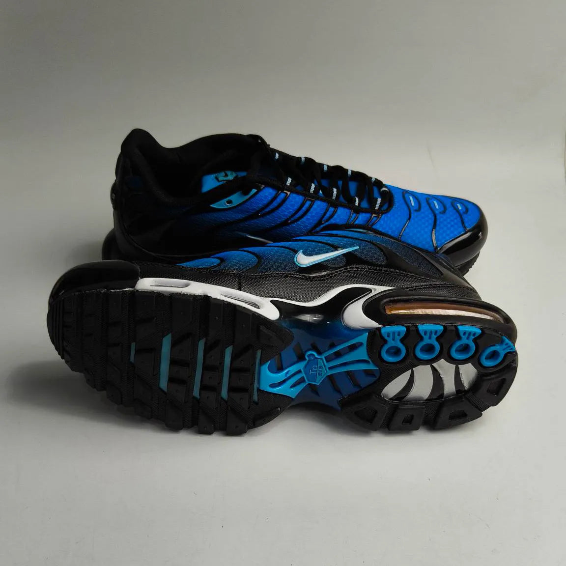 AM Plus Aquarius Blue Shoes Sneakers – nk0003434