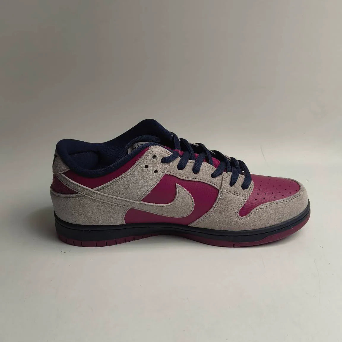 SB Dunk Low Pro True Berry Shoes Sneakers – nk0003796