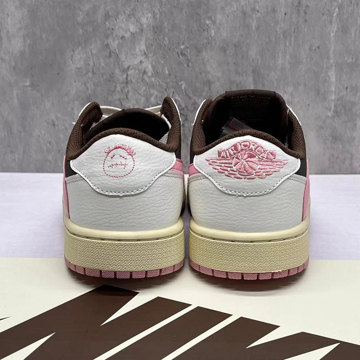 Travis Scott x AJ 1 Low Dark Pony Shoes Sneakers – nk0004049