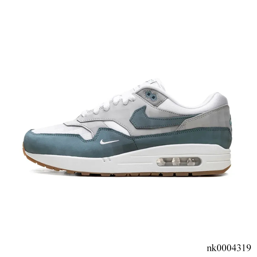 AM 1 Low Poly Adventure Shoes Sneakers – nk0004319