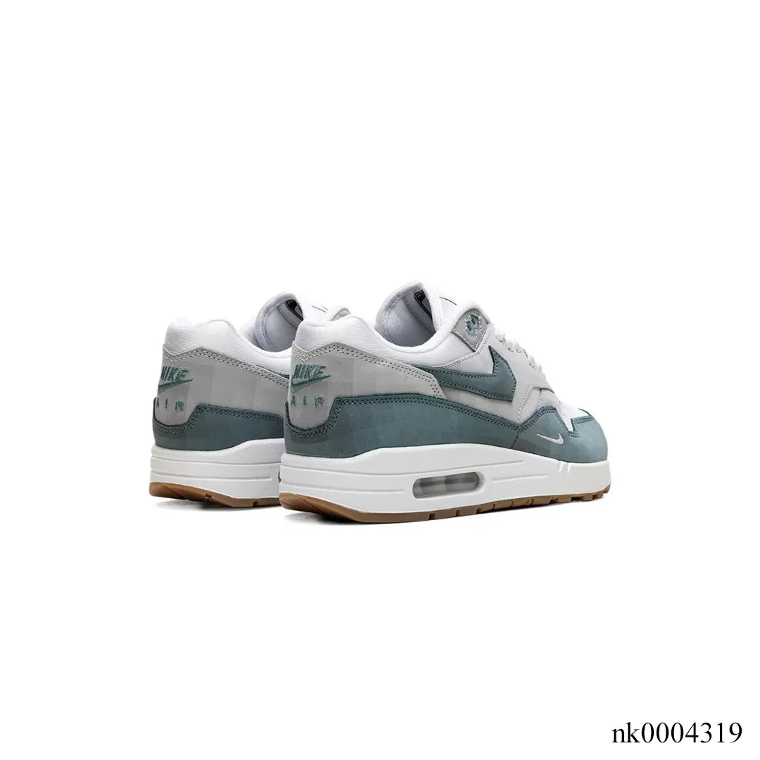 AM 1 Low Poly Adventure Shoes Sneakers – nk0004319