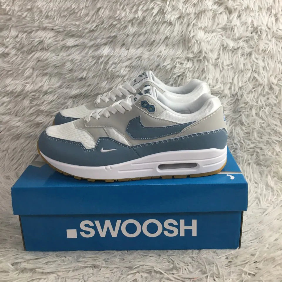 AM 1 Low Poly Adventure Shoes Sneakers – nk0004319