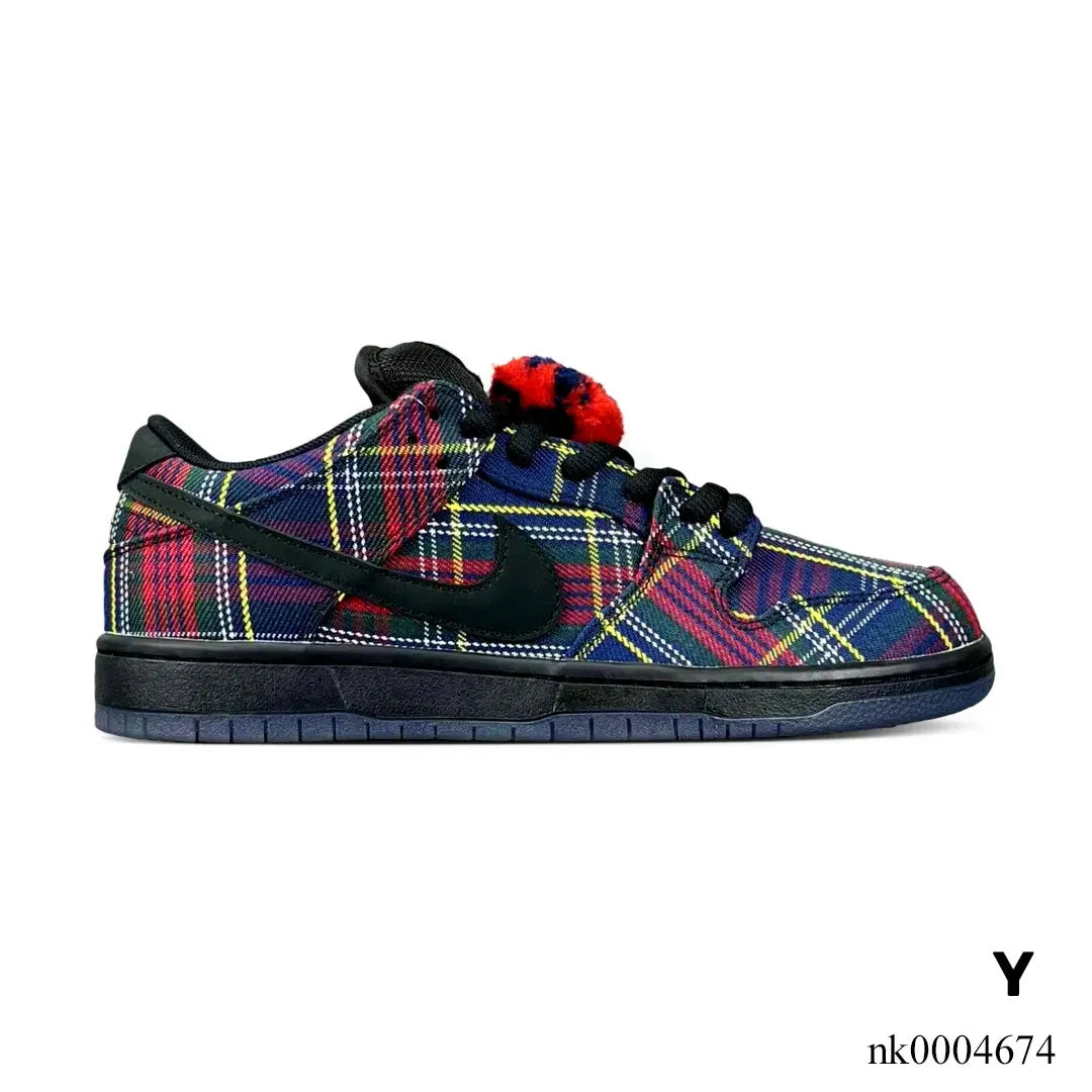 Nardwuar x Dunk Low SB Pro Tartan Shoes Sneakers – nk0004674