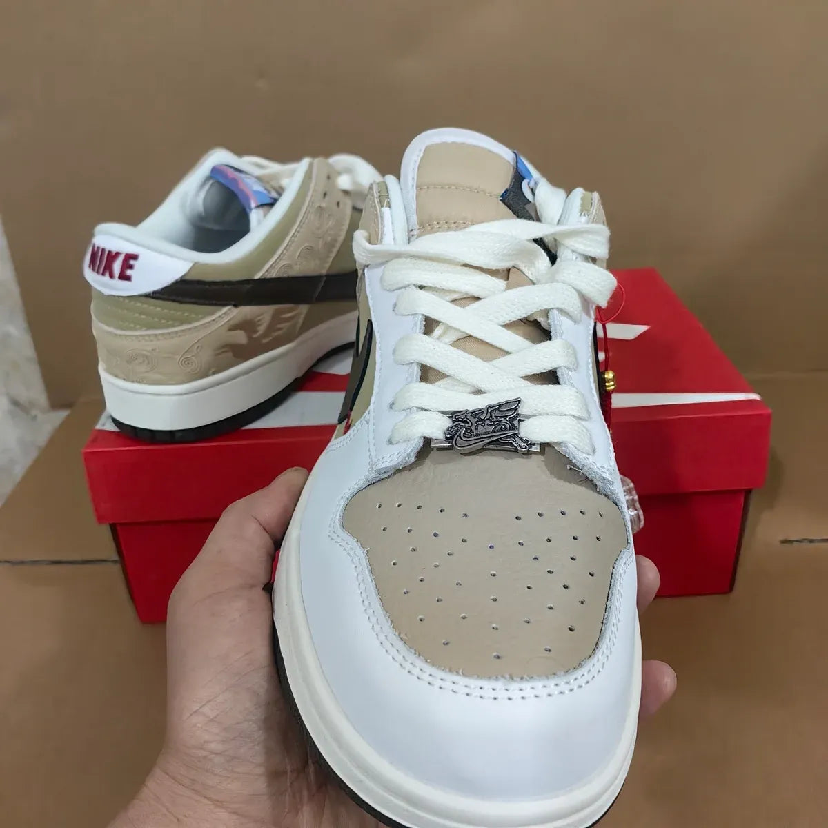 Dunk Low Year Of The Horse Shoes Sneakers – nk0004804