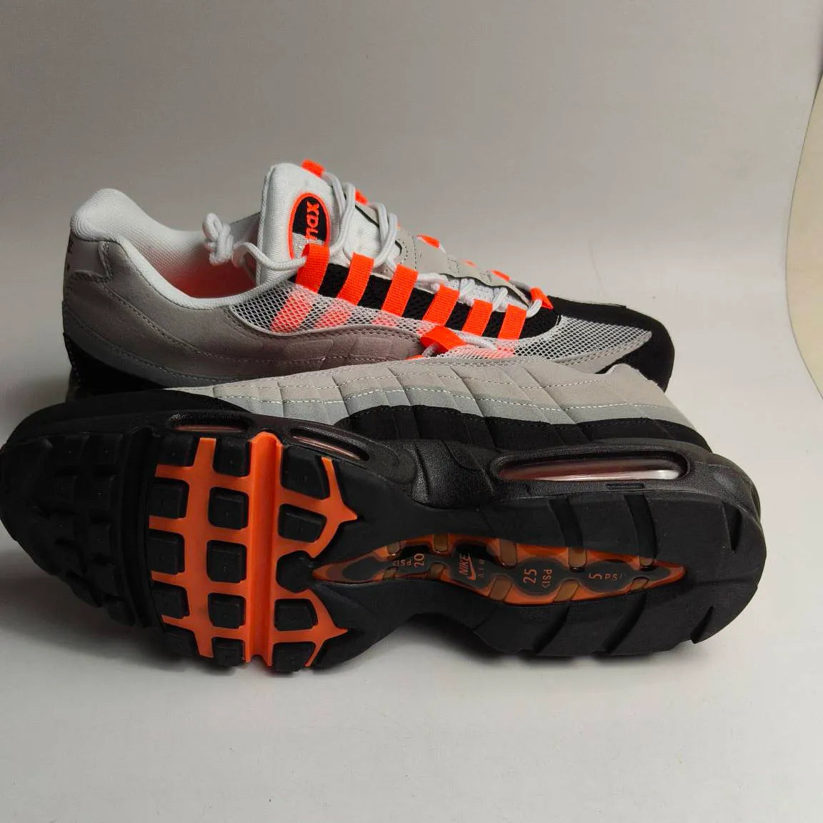 AM 95 OG Bright Mandarin Shoes Sneakers – nk0004843