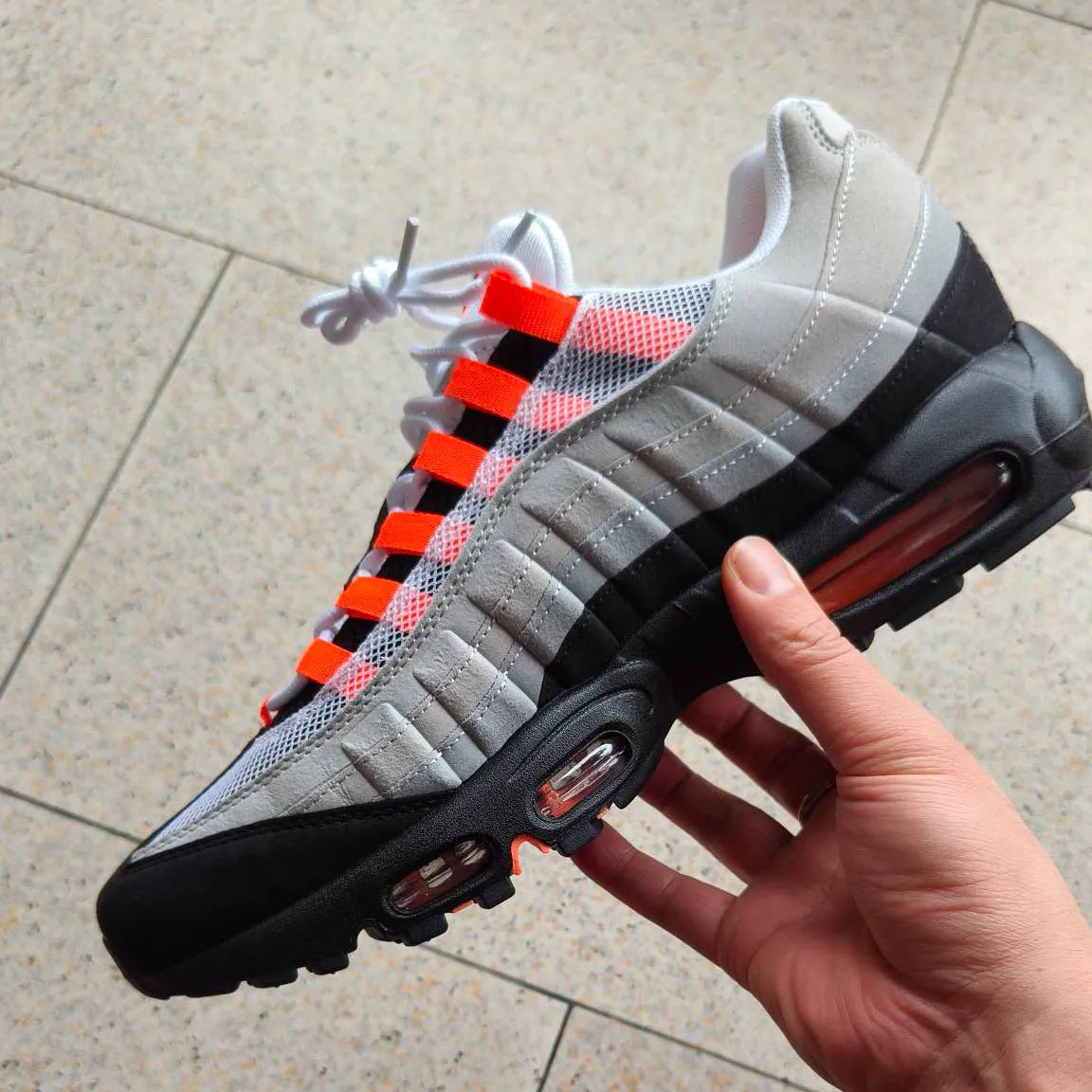AM 95 OG Bright Mandarin Shoes Sneakers – nk0004843
