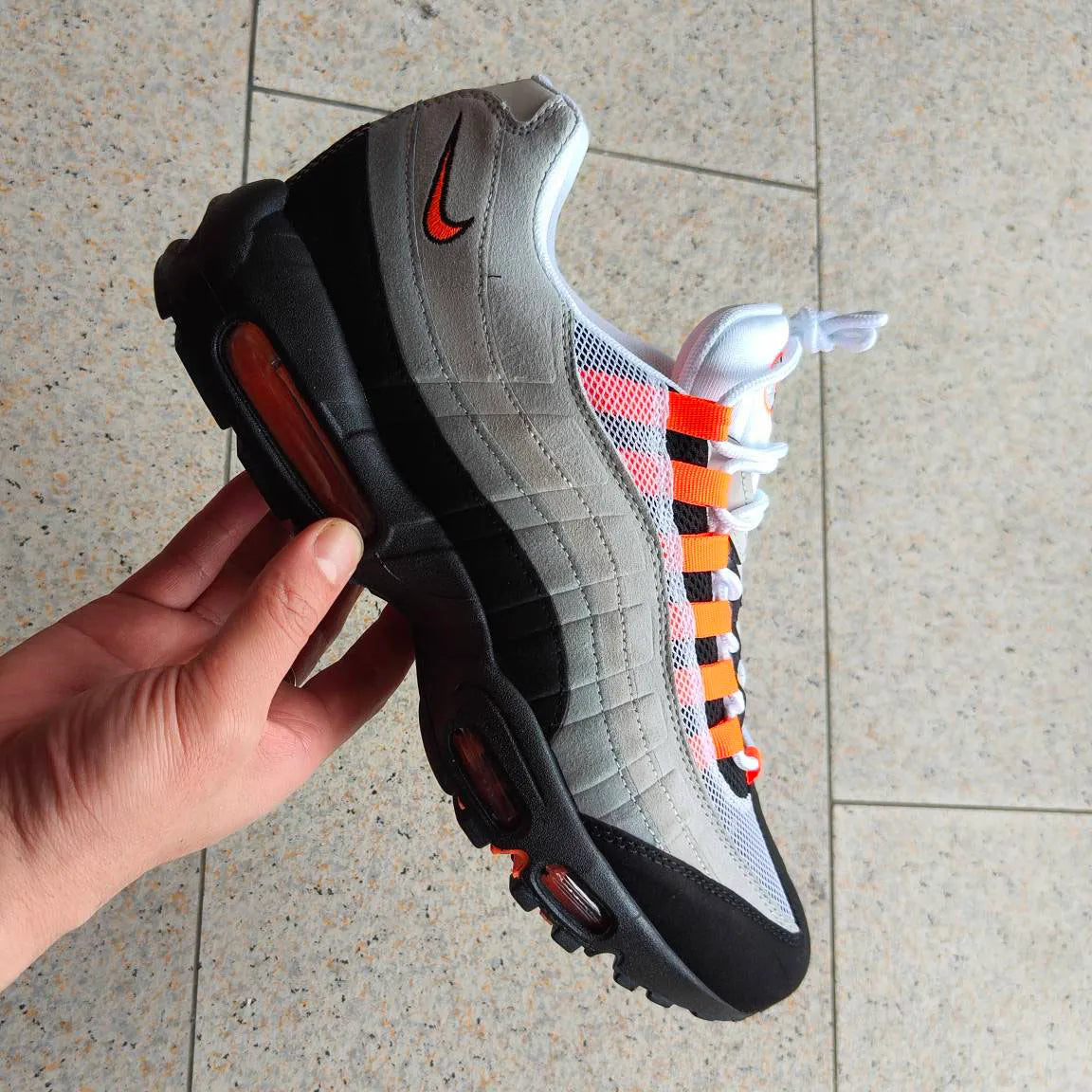 AM 95 OG Bright Mandarin Shoes Sneakers – nk0004843