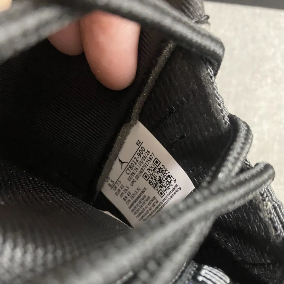 AJ 11 Space Jam (2026) - nk0005307 - 7
