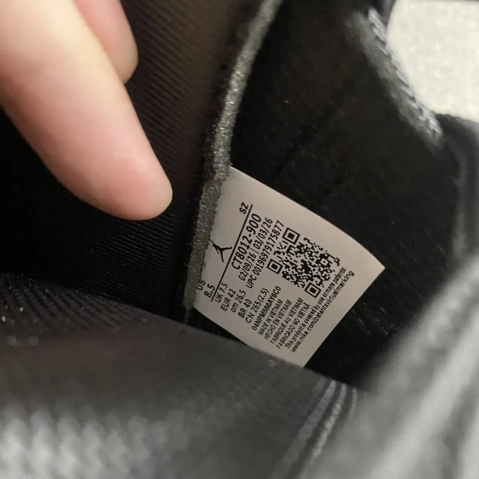 AJ 11 Space Jam (2026) - nk0005307 - 11