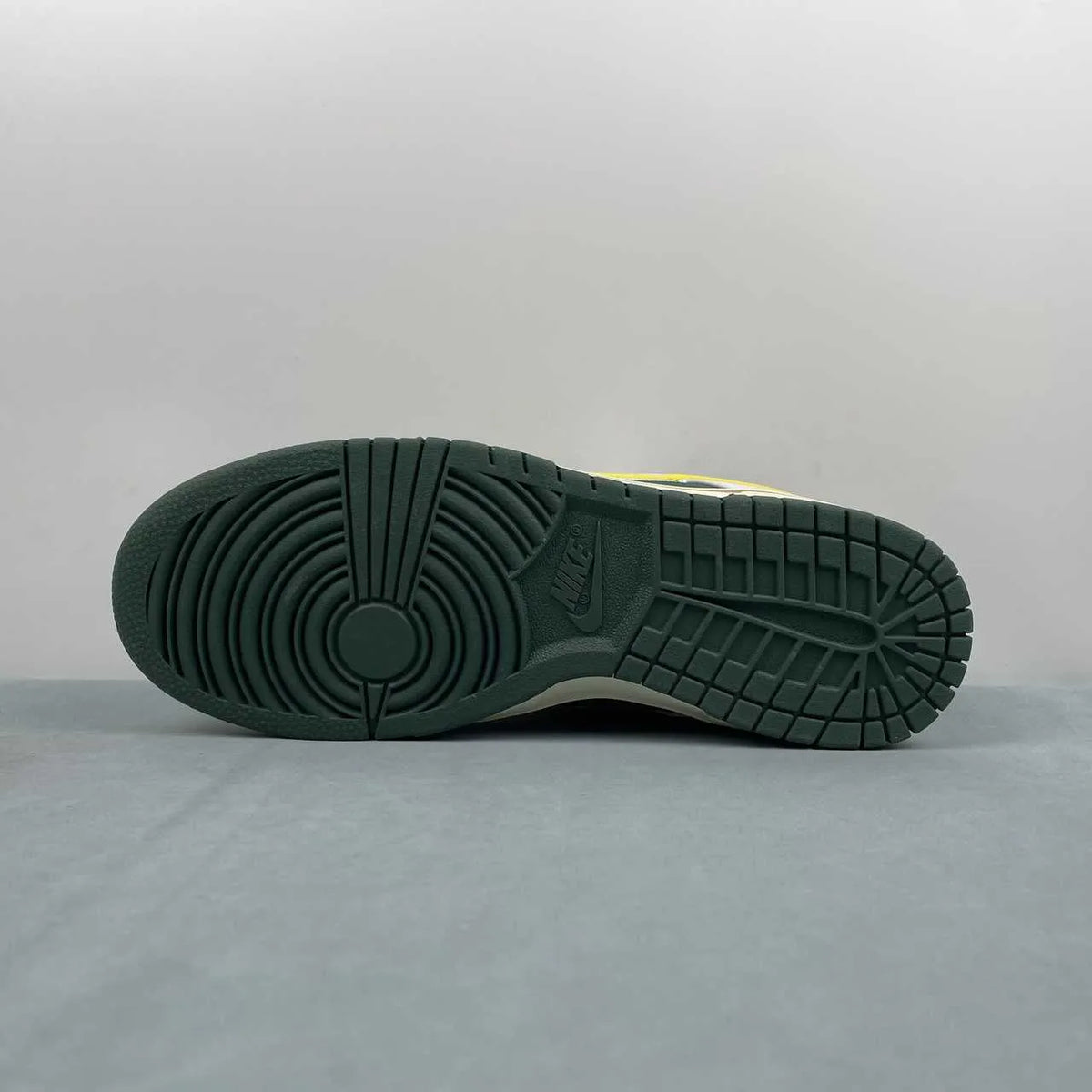 Dunk Low Retro “Sail/University Gold-Fir” Shoes Sneakers – nk0005383