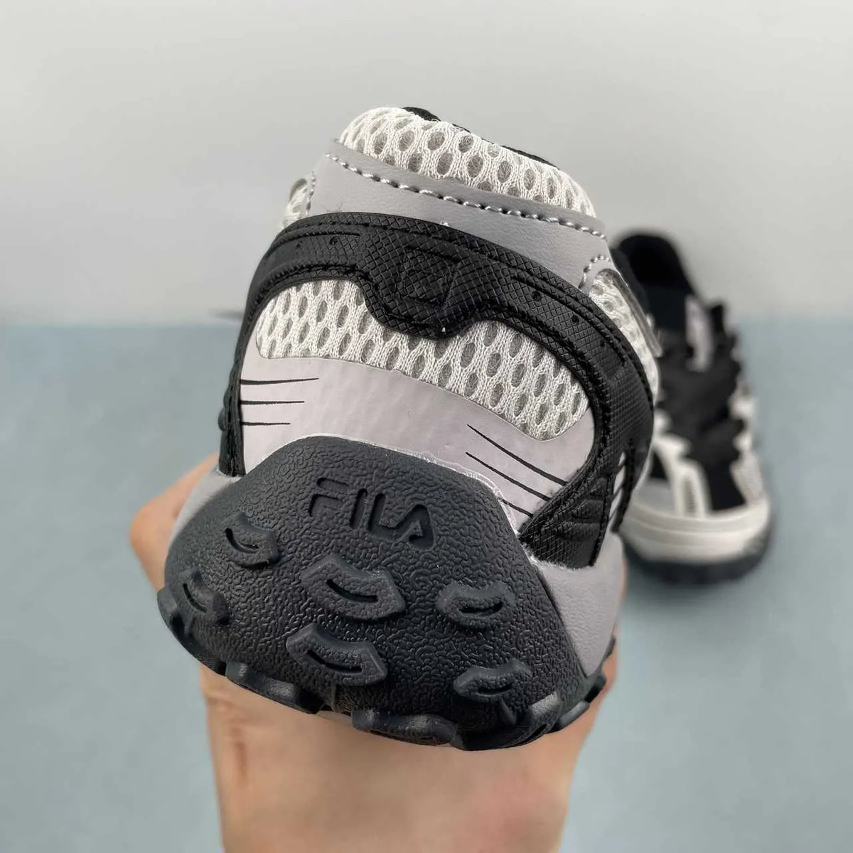 FL Unisex Echappe MS V2 Shoes Sneakers – nk0005393